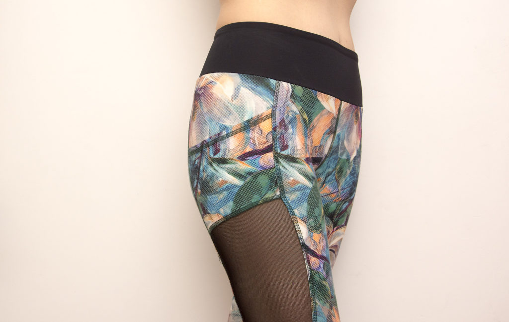 Floweprint mesh leggings pattern