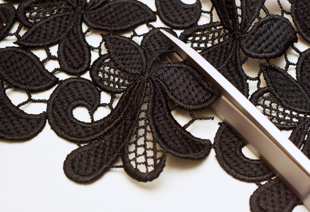 How to make a detachable collar