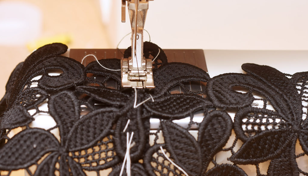 How to make a detachable collar