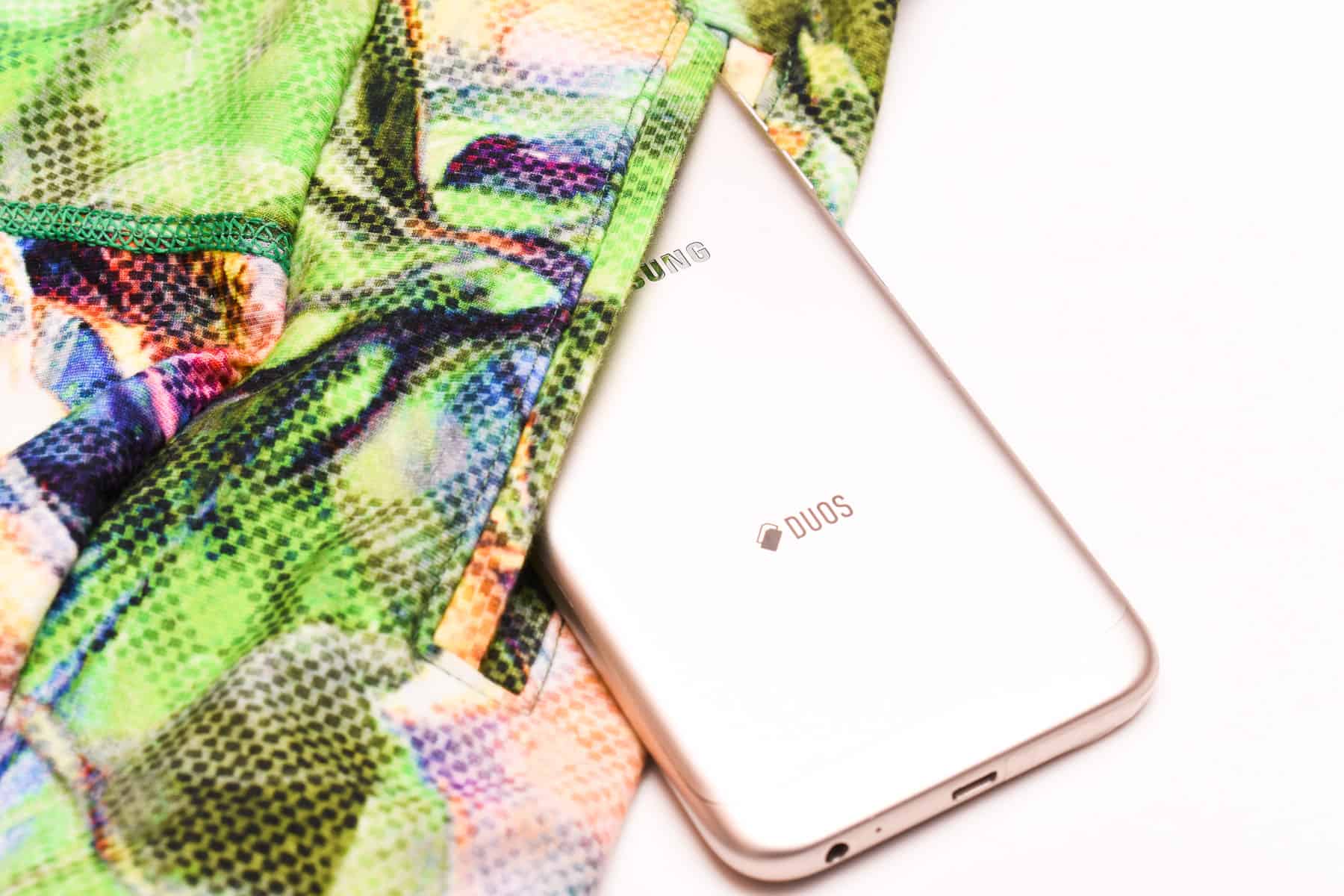 how to sew a leggings waistband pocket